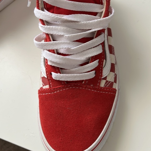 Vans - Picture 3 of 8